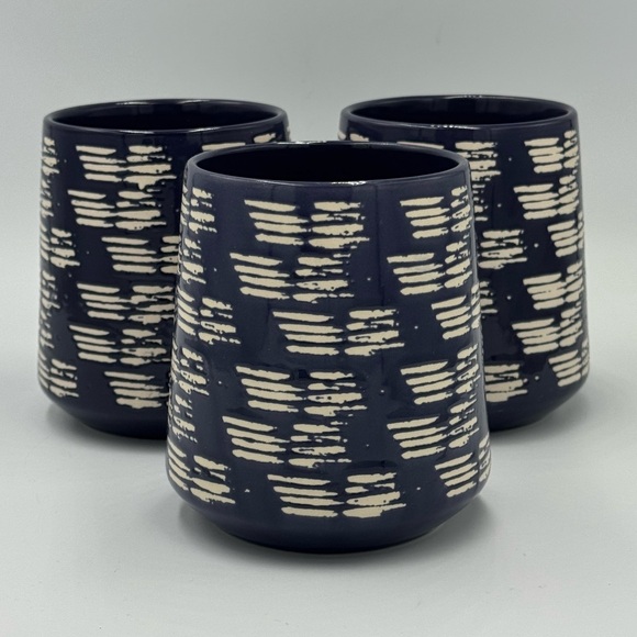 Thyme and Table Blue & White Ceramic Stoneware Mugs 16 oz Set of 3 - Picture 6 of 10